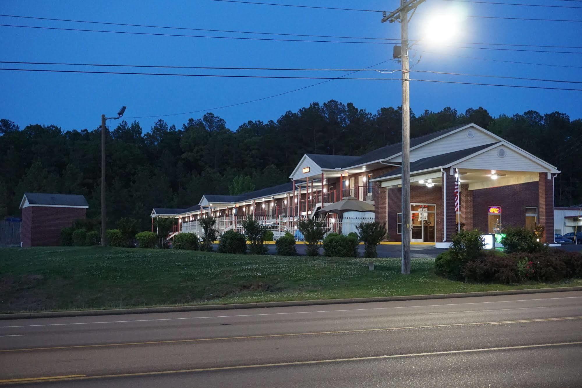 Star Plus Inn & Suites Selmer Exterior foto