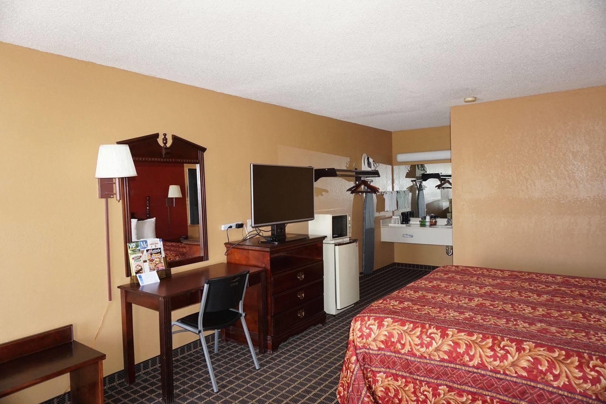 Star Plus Inn & Suites Selmer Exterior foto