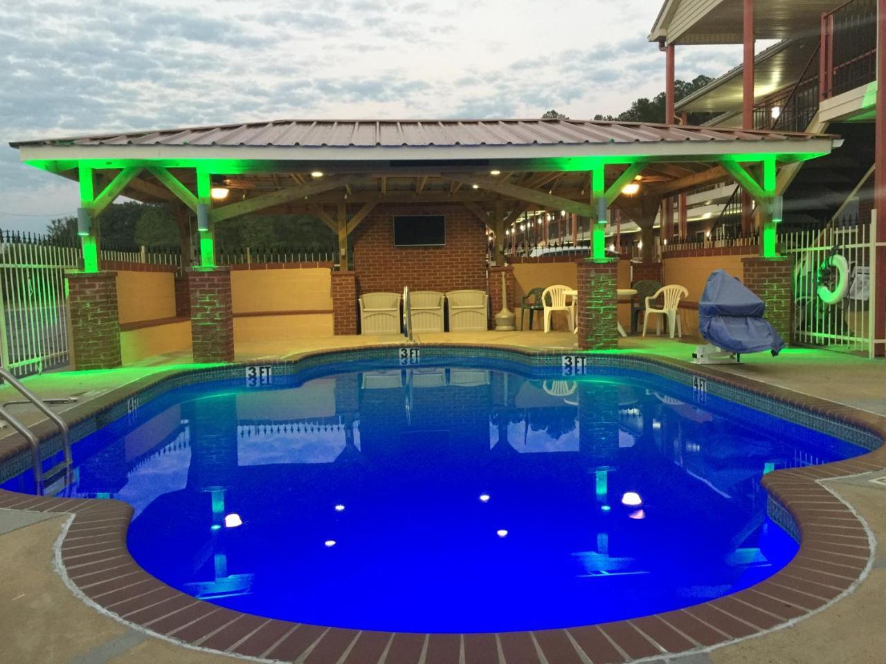 Star Plus Inn & Suites Selmer Exterior foto