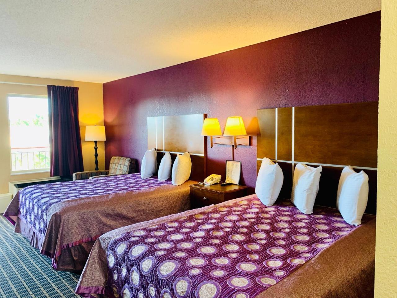 Star Plus Inn & Suites Selmer Exterior foto