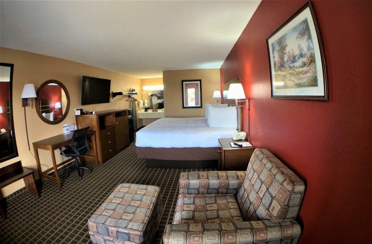 Star Plus Inn & Suites Selmer Exterior foto